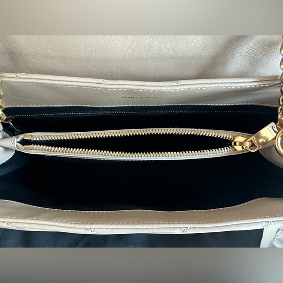 YSL Loulou Medium in Quilted Leather - Picture 9 of 15